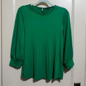 Adrianna Papell Solid Moss Crepe Pleated Top (M)